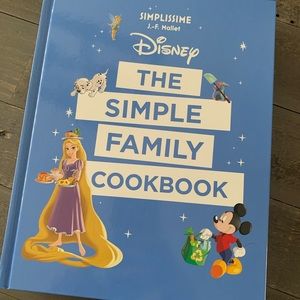 DISNEY The Simple Family Cookbook!